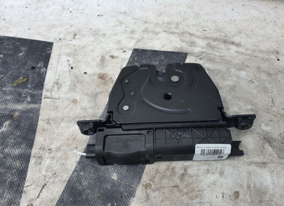 Actuator broasca portbagaj f10 f11 f01 f02 f07 f06 f13 f30 f32 x1 e84 x3 f25 x5 e70