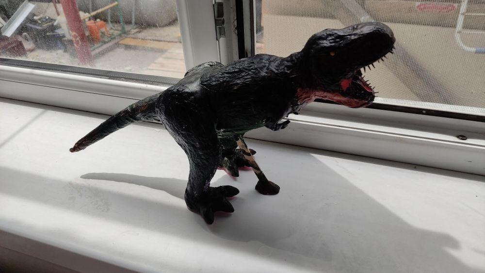 Динозавр ручной работы (hand made)