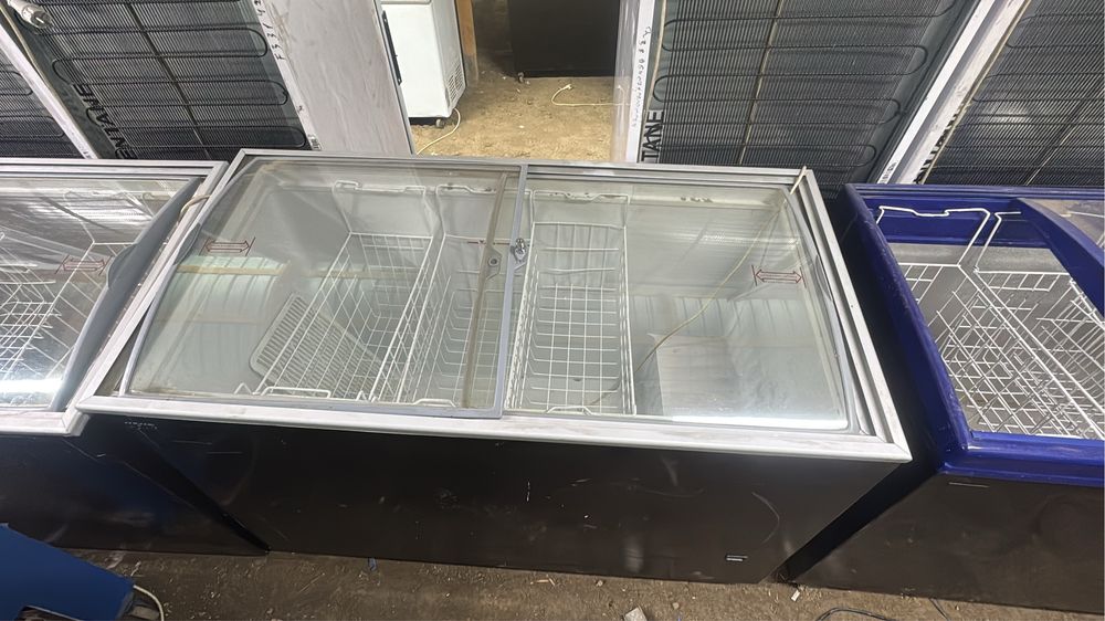 Продам витрины морозильники