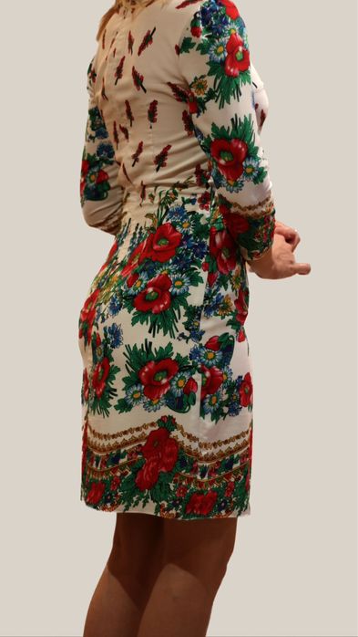 Rochie scurta cu motive florale