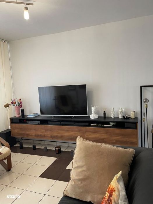 Apartament 4 camere in zona Plopilor