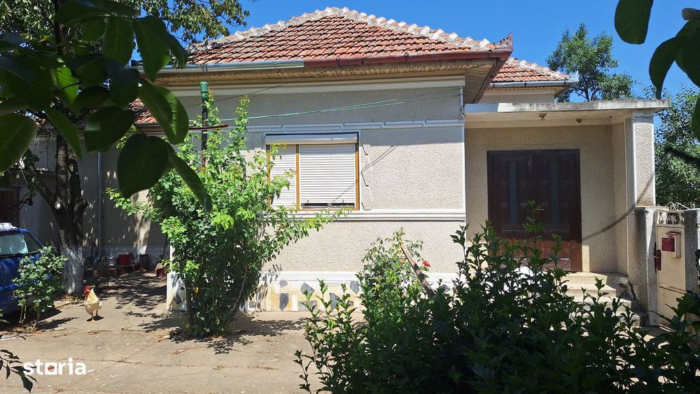 Casa mare din cărămidă Com Sagu, teren 2800mp
