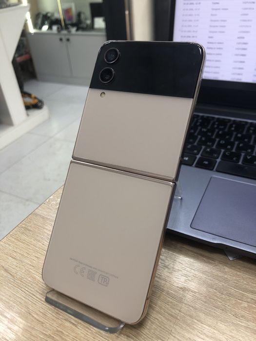 Galaxy z flip 4 128gb (p25)