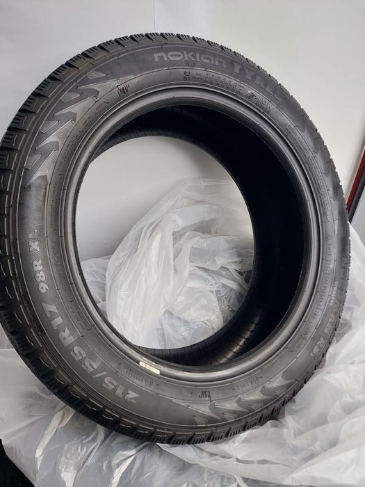 Шины Nokian 215/55/17