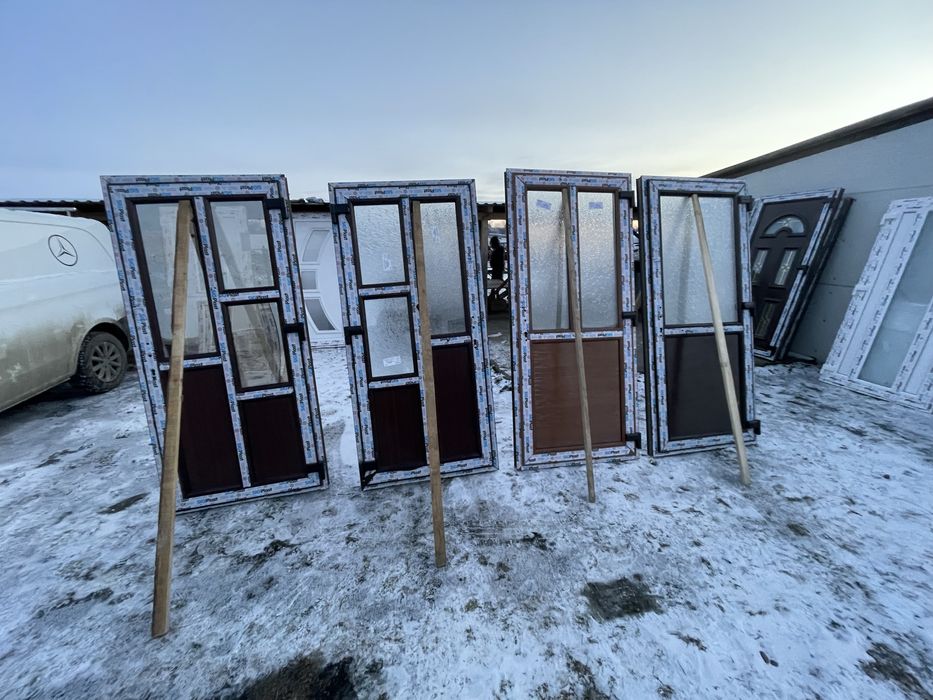 Uși și geamuri de termopan