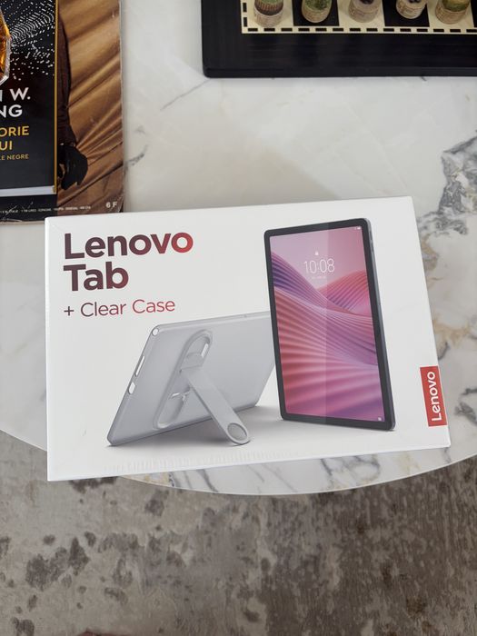 NOU Tableta Lenovo Tab + Clear Case