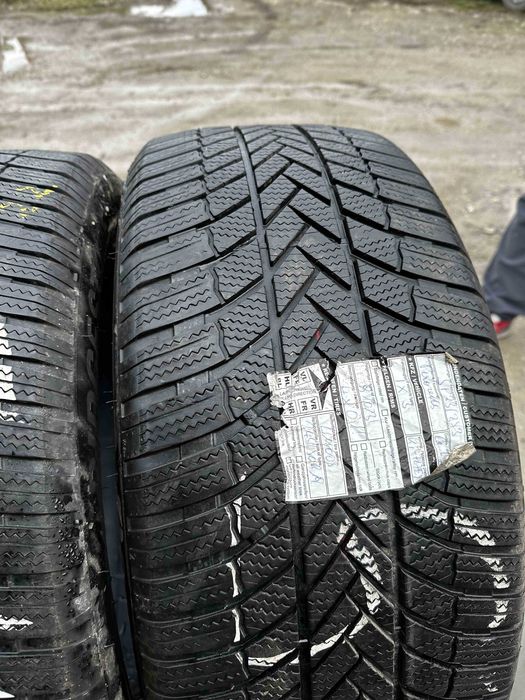 SET 2 Anvelope Iarna 245/50 R19 BRIDGESTONE Blizzak LM005 105V