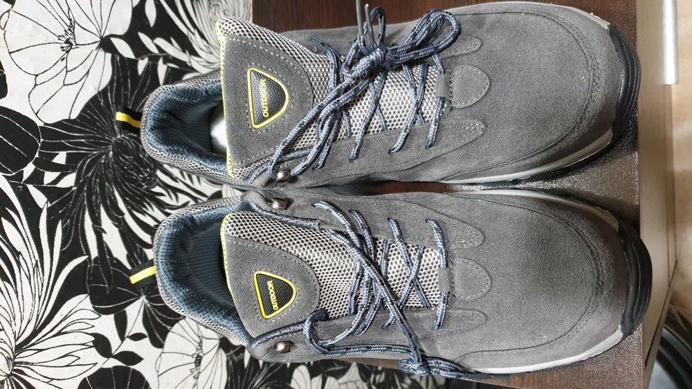 Туристически обувки