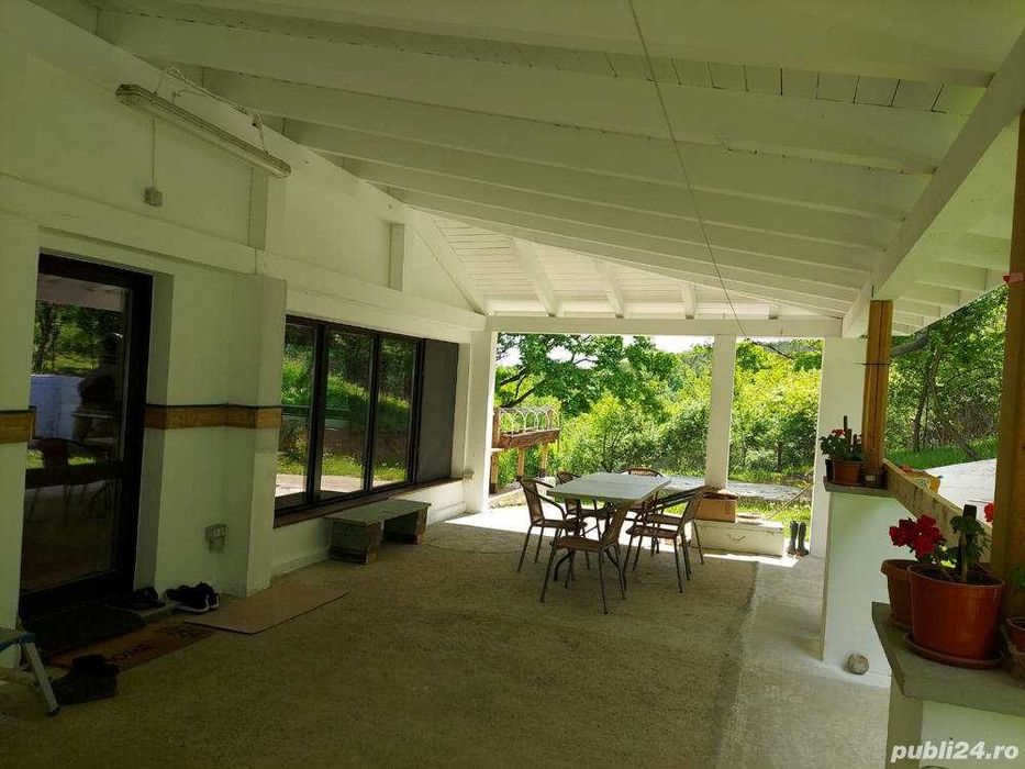 Casă Spatioasa 5 dormitoare intravilan Calimanesti