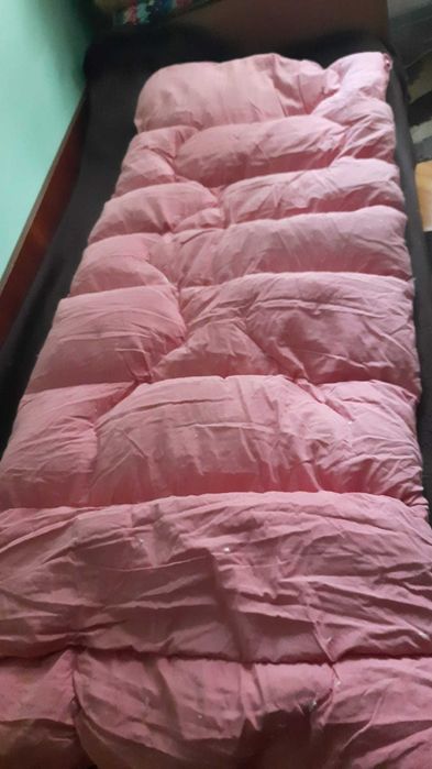 Vând sac de dormit din puf