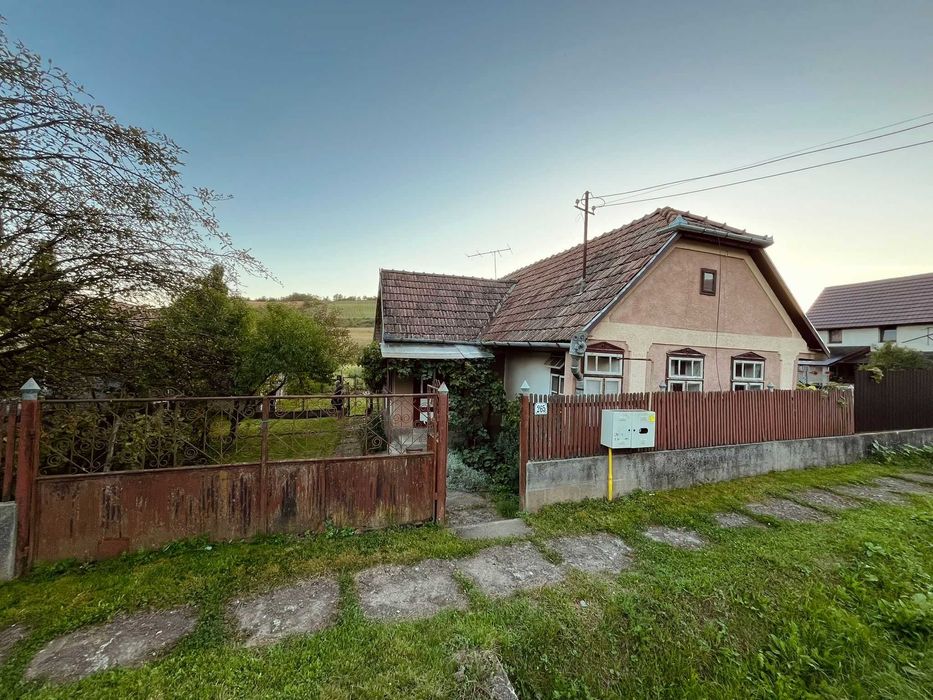 Casă de vânzare în Păsăreni