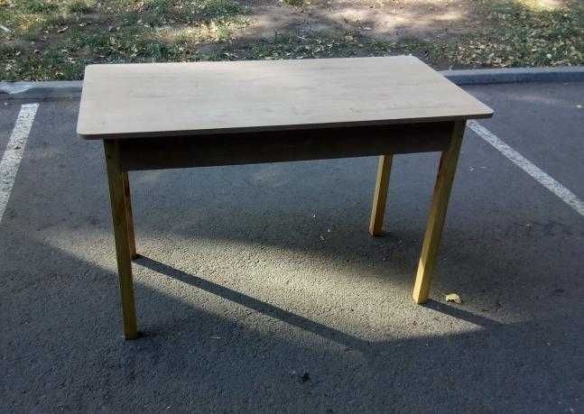 Стол новый прочный легкий