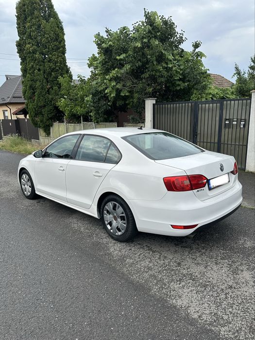 VOLKSWAGEN Jetta 2011 — imagine 5