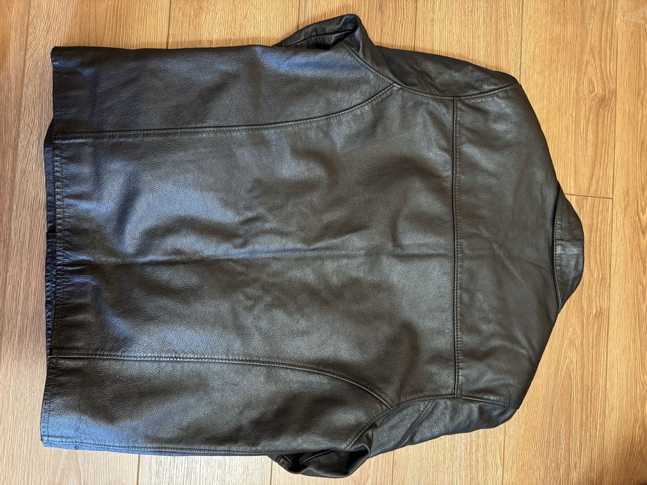 Продавам кожено яке