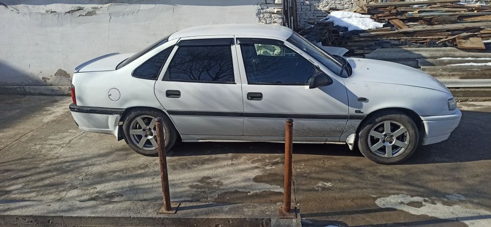 Опель вектра  а 1995