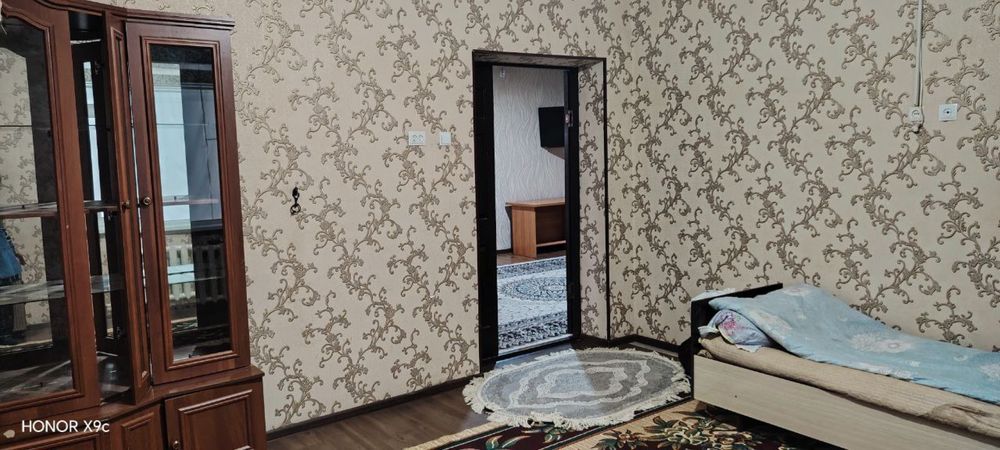 Arendaga xovli Food city bozor oldidan