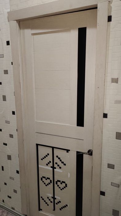 Продам межкомнатную дверь