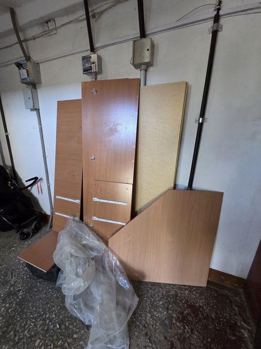 Отдам части шкафа