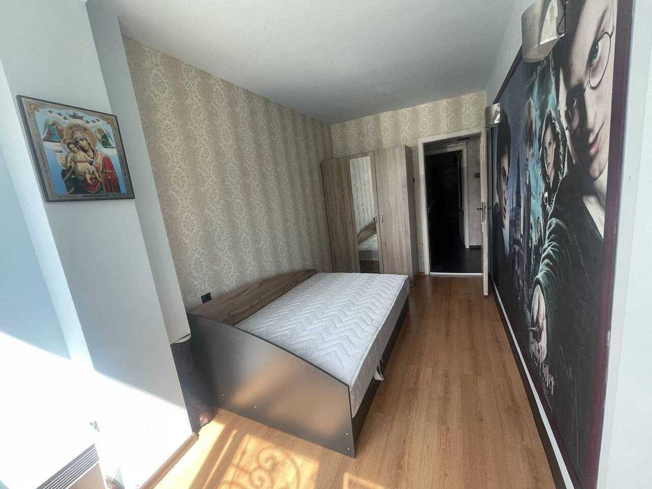 Дава се под наем Тристаен апартамент в Бургас, Лазур - 90 кв.м за 663 € - Снимка #4