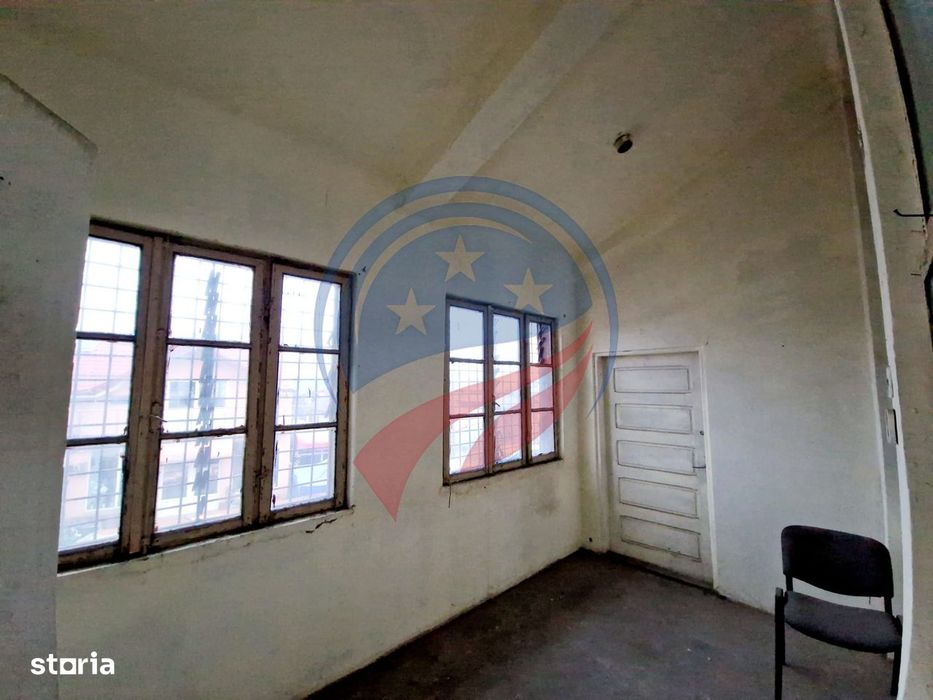 Spatiu  Comercial   Piata Filiasi  354 Mp - Parter+Etaj