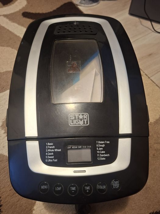 Masina de facut paine Starlight MPD800W