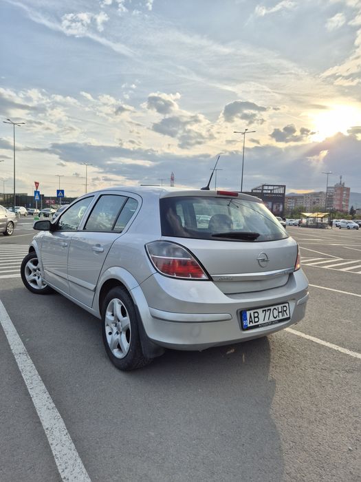 Opel Astra H 1.6 105CP