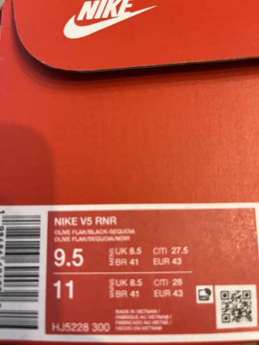 NIKE маратонки 43