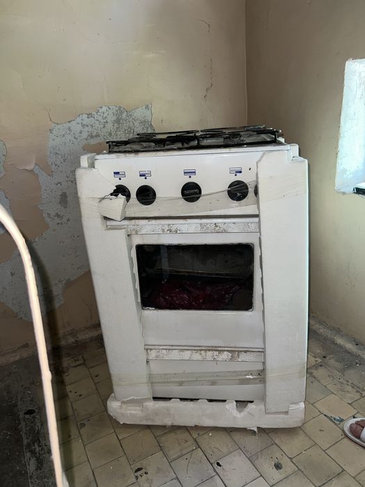 Gaz plitasi srochna sotiladi