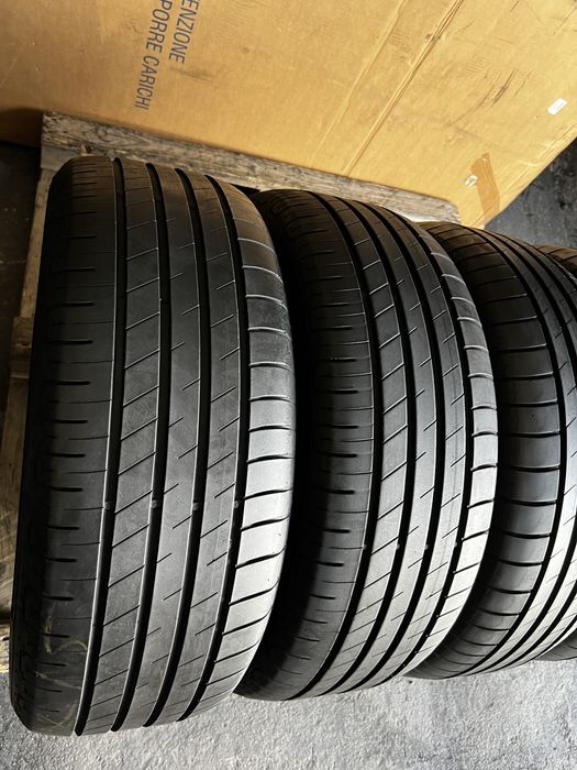 4 anvelope vara 205/60/16 , GoodYear , 5.9 mm