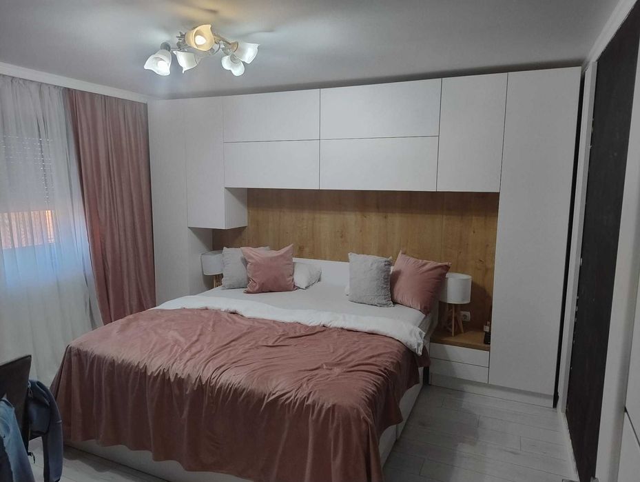 Casa 4 camere lux, Paleu