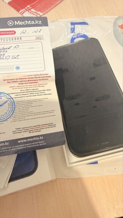 Продам айфон 12 черный свете