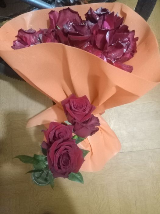 Цветы продаю.  ...