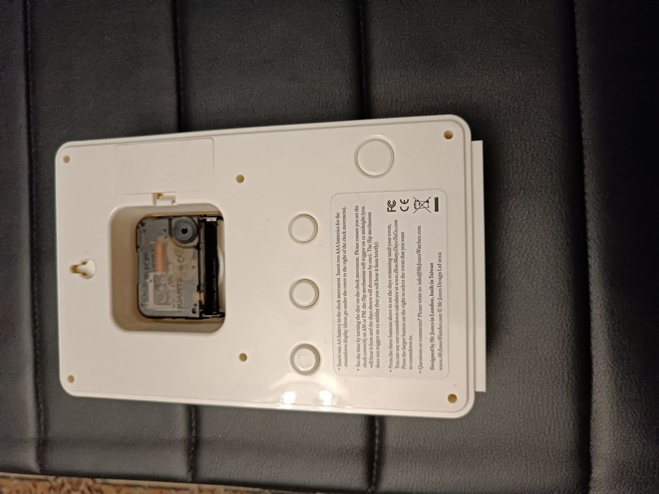 Мини часы, с датой и надписями