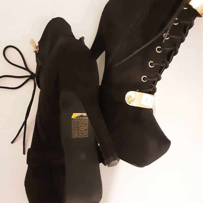 Ghete nr 38 negre