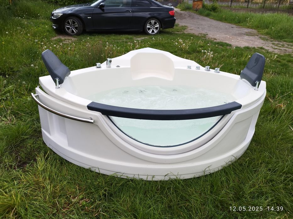 Vană cu hidromasaj jacuzzi ranforsare metalică și fibră de sticlă jos