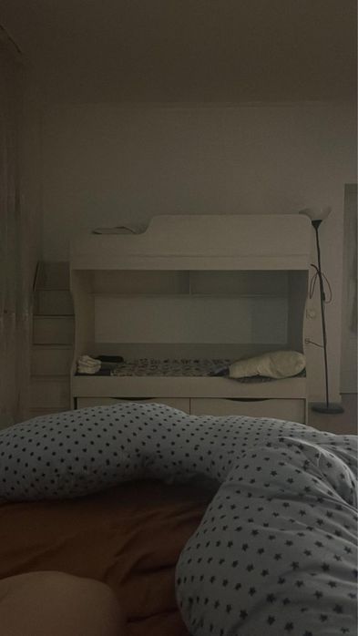 Двухярусная кровать