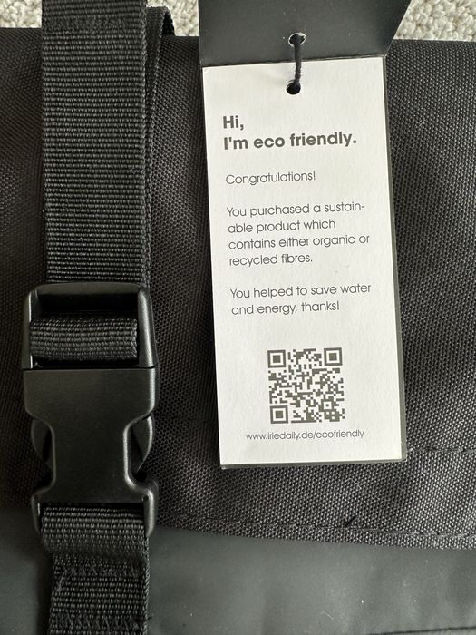 Раница чисто нова