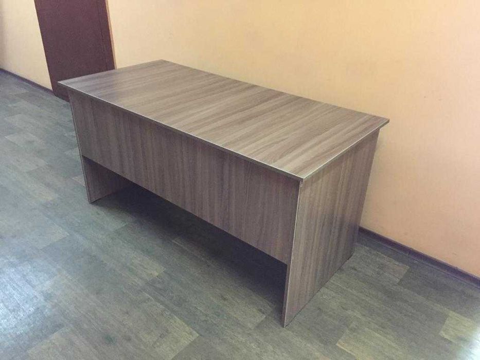 Рабочий стол 150×70 см