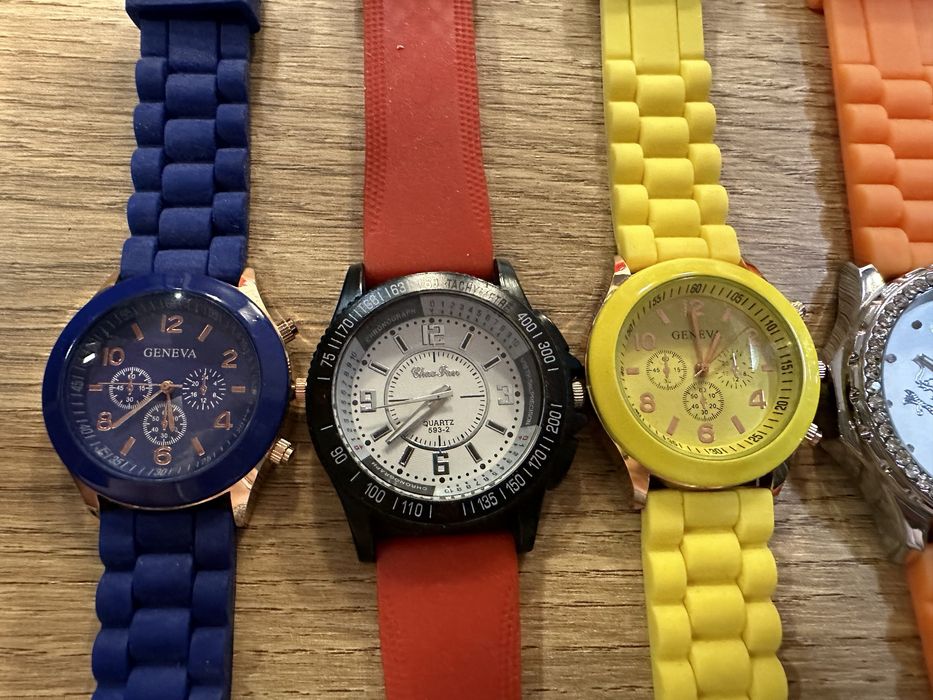 Часовници лот. Цена за всичко!