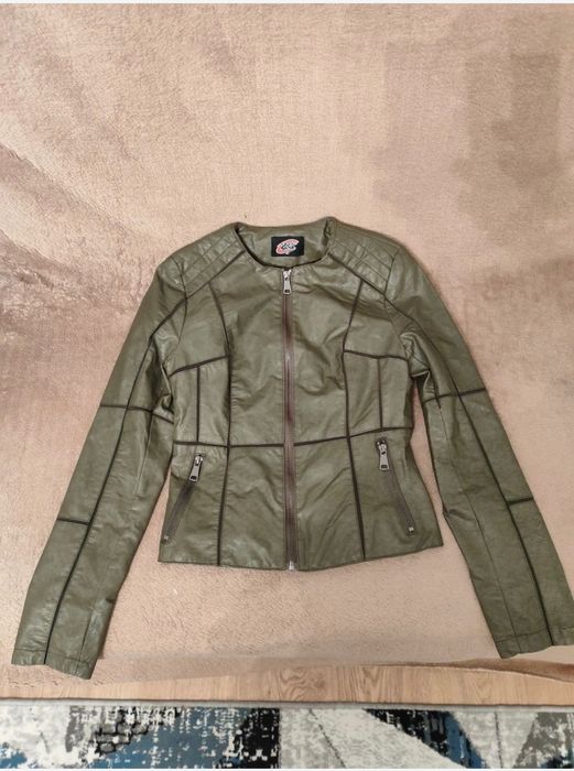 Женская кожанка. Размер 44-46
Модная современная