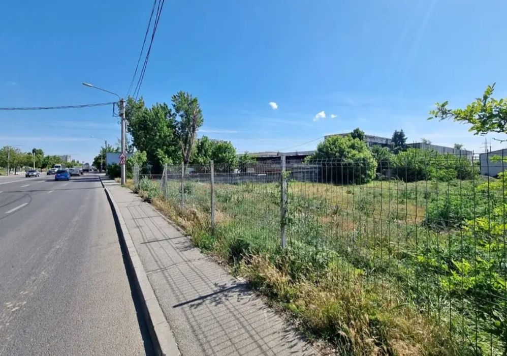 Teren Craiova 2500mp la bulevard
