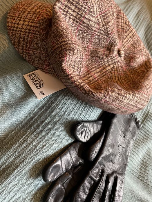 НОВИ Естествена кожа ръкавици и шапка - момиче 6-12 г