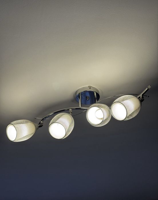 Продам Люстры все по 10000