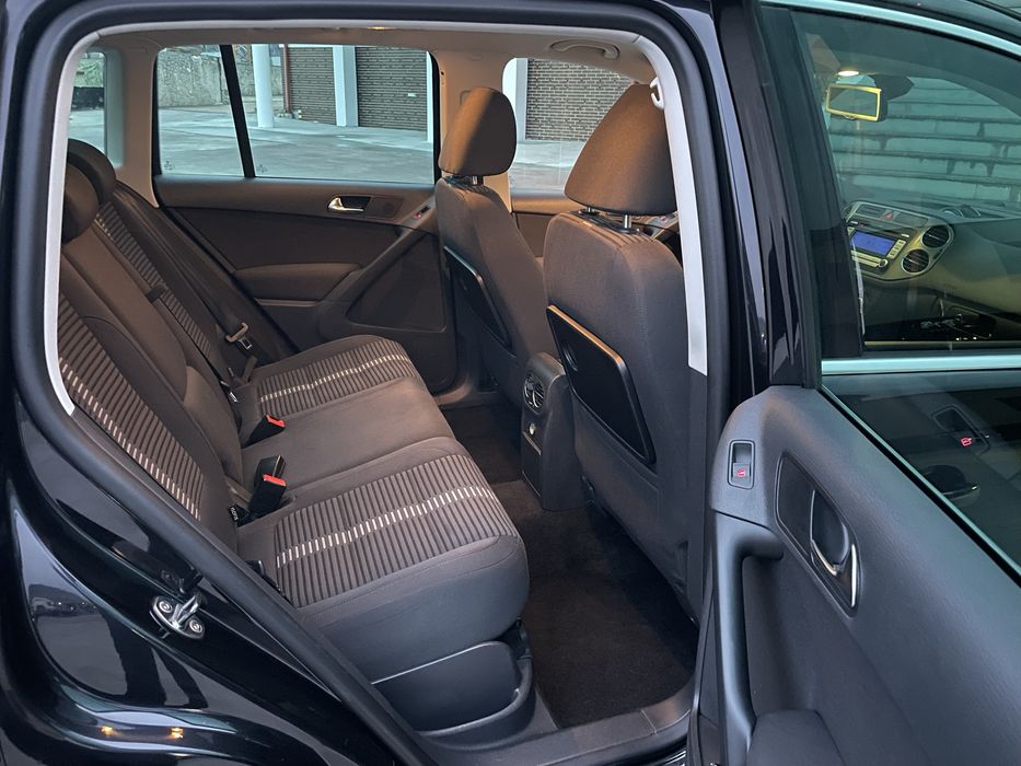 VW Tiguan Sport-Line 2.0TDI 140CP 2011 EURO-5 *Panoramic-Bi-Xenon-2 seturi jante aliaj*Stare foarte buna