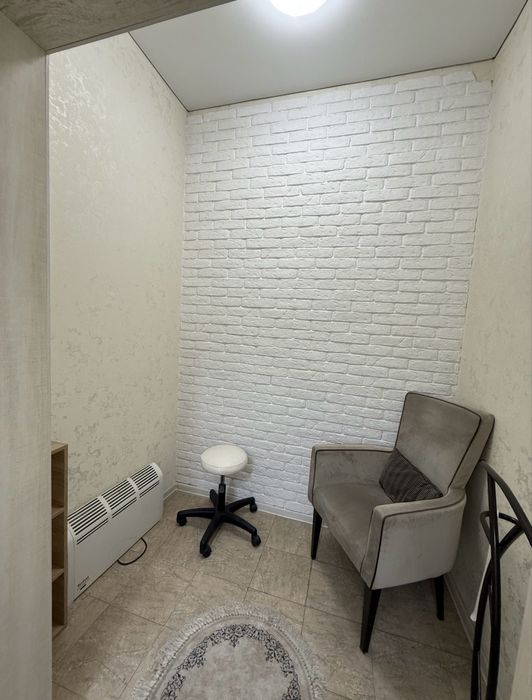 Сдается кабинет в действующем салоне