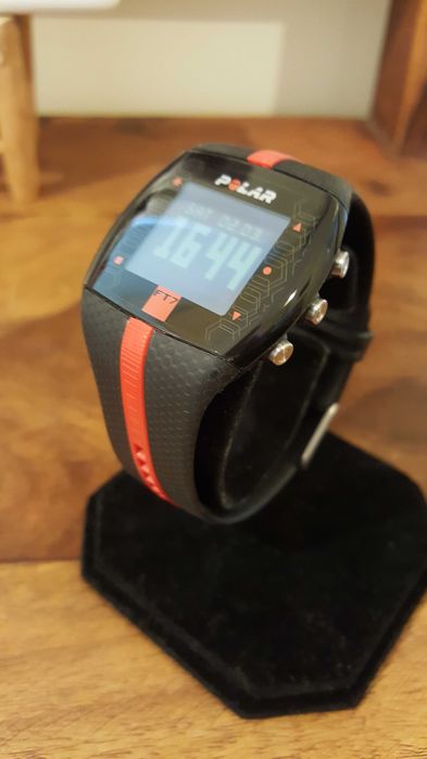 Фитнес часовник POLAR FT7