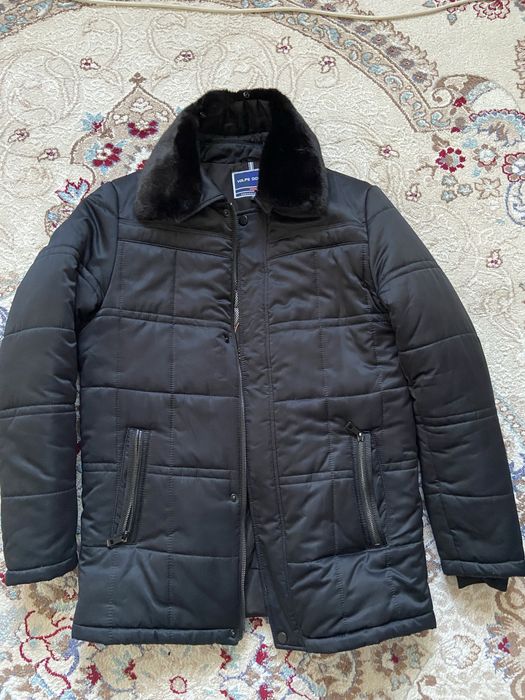 Продаю мужскую зимнюю куртку.