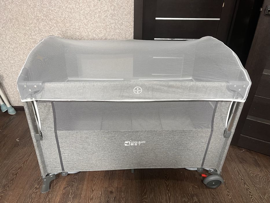 Кроватка - манеж