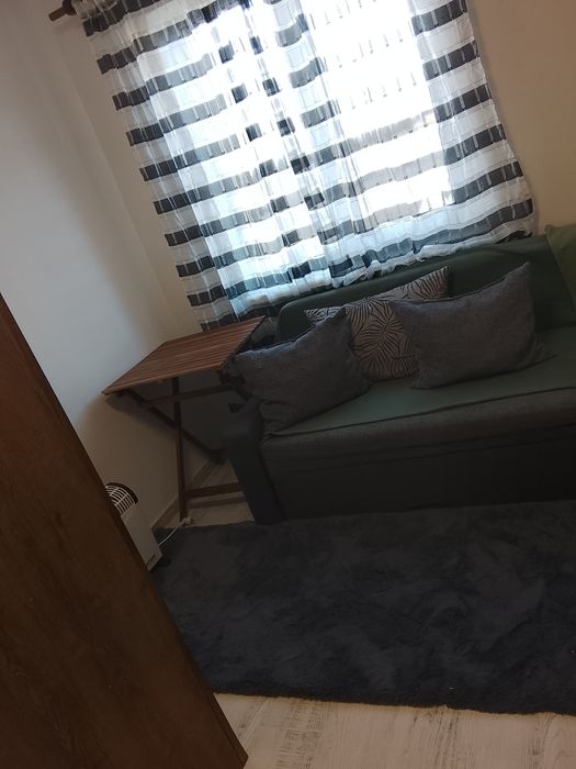 Închiriez camera de camin