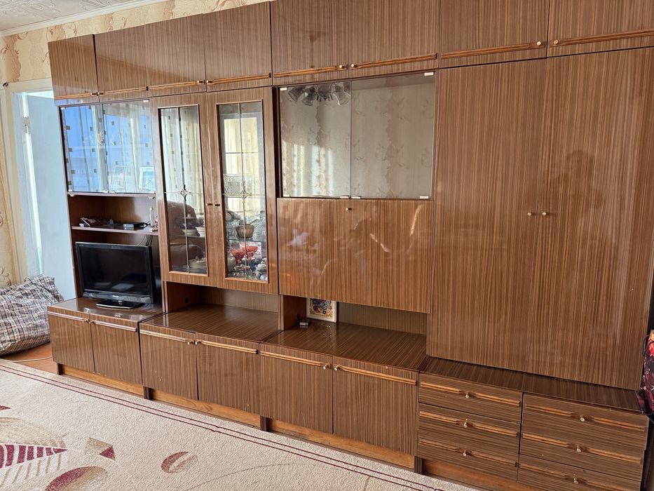 Стенка в гостинную